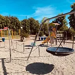 Alpesi faház Smart Roma Mit Terrasse, Ca 15min Europapark, Rulantica